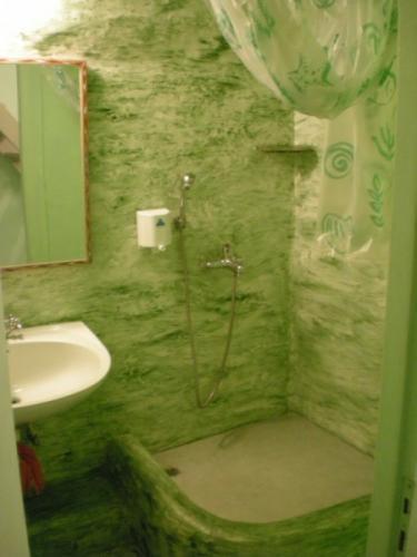Adonis Guesthouse Batsi Habitación foto